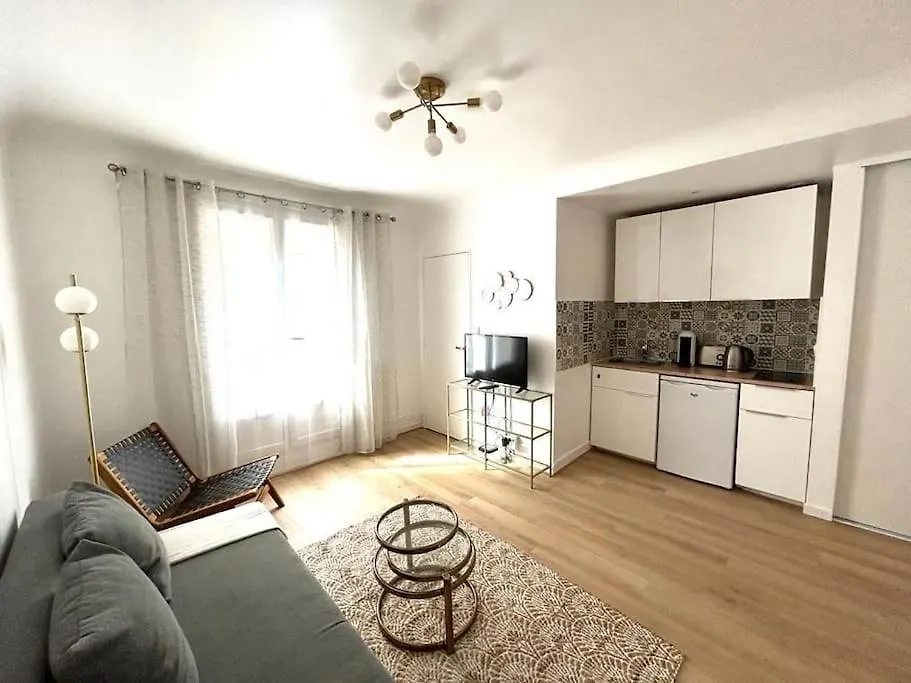 Cosy Studio Near Beaugrenelle And Eiffel Tower Apartman *