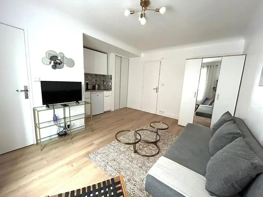 Cosy Studio Near Beaugrenelle And Eiffel Tower * Párizs